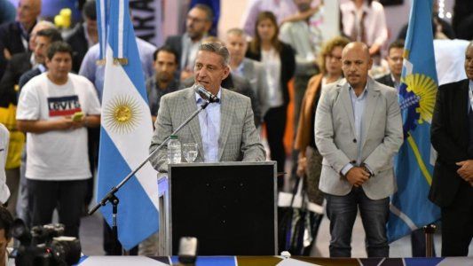 Emergencia económica en Chubut: el gobernador no cobrará su sueldo por 6 meses