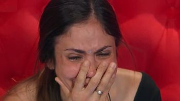 El desconsolado llanto de Romina al ver el saludo de sus hijas en Gran Hermano 2022