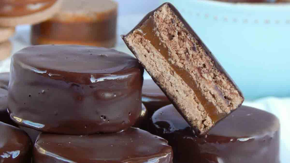 Aprende a hacer tus propios alfajores rellenos de dulce de leche