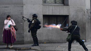 Día de furia: el minuto a minuto de los periodistas echados por el gobierno interino de Bolivia