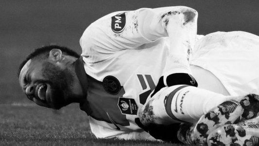 Dolor de cabeza para Pochettino: Neymar se lesionó el aductor, estará un mes afuera y no jugará contra el Barça por Champions