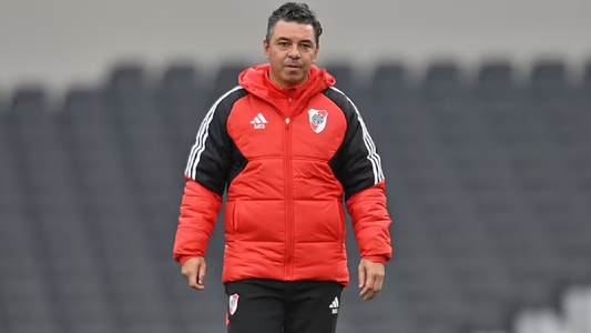 Marcelo Gallardo dirigió su primera práctica en River, con Germán Pezzella en el equipo
