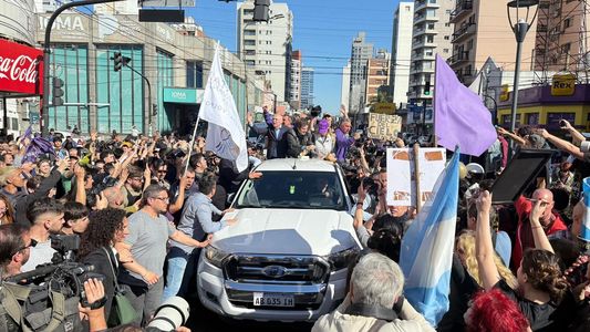 El Ministerio de Seguridad denunció penalmente el ataque a la caravana de Milei en Lomas de Zamora