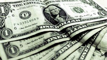 Nuevo salto del dólar: cerró $26,44 en otra jornada de libre flotación y marcó otro récord