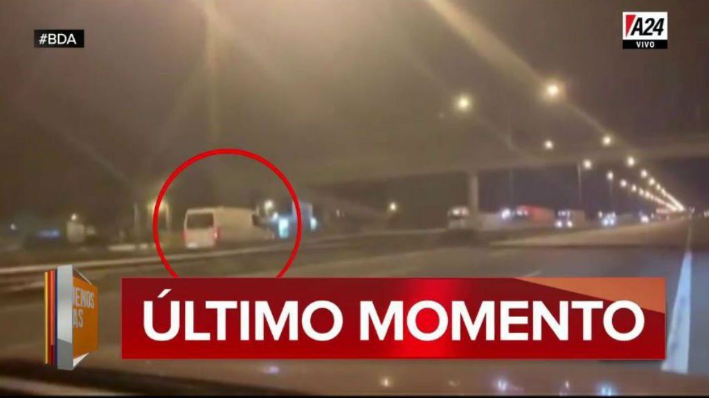 Circulaba por Panamericana en contramano, chocó contra un camión y murió