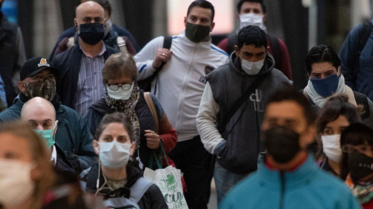 Córdoba, Río Negro, Salta, Jujuy y Mendoza confirmaron que no acatarán a la decisión del levantamiento del uso del barbijo obligatorio (Foto: Telam).