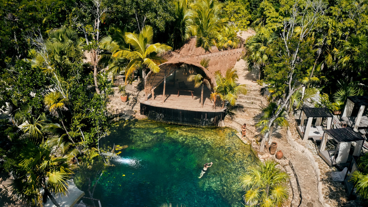 El cenote V&eacute;sica es un espacio natural ampliamente promocionado en el circuito tur&iacute;stico internacional.