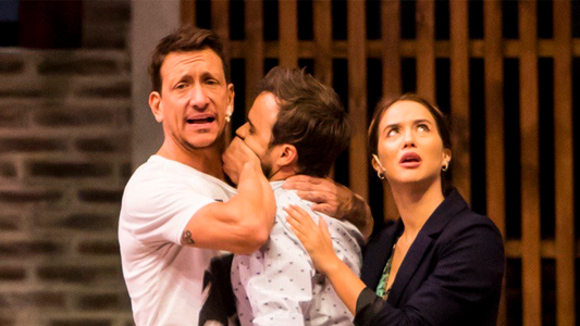 Nico Vázquez anunció que regresa al teatro, pero sin Flor Vigna: ¿qué pasó?