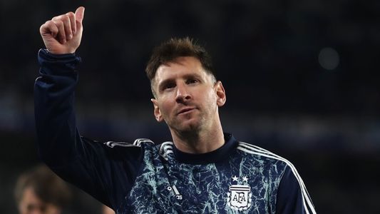 La ovación a Messi de los hinchas argentinos