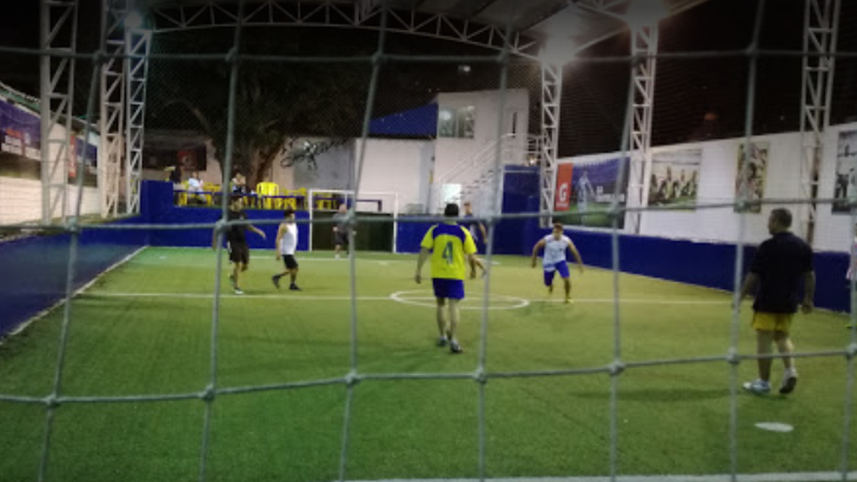 Ocurrió en un complejo de canchas sintéticas e investigan las circunstancias del hecho. La victima tenía 36 años.