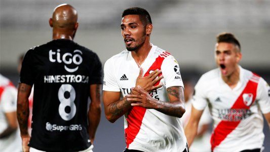 River volvió a jugar la Libertadores en su casa y le ganó 2-1 a Junior, que manejó la pelota sin contundencia