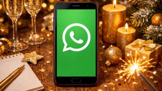 Los mejores mensajes de WhatsApp para celebrar fin de año y desear un feliz 2026