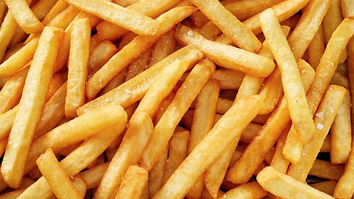 La acrilamida es un compuesto que se forma al cocinar alimentos y que puede perjudicar la salud si se consume de manera frecuente o en exceso.