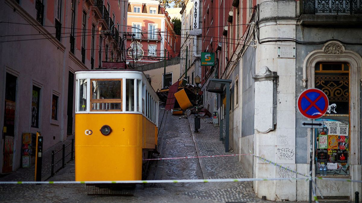 El tradicional funicular de Lisboa