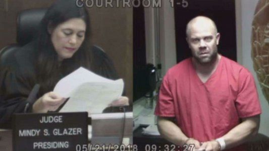 Estudió en un colegio católico de La Plata, se hizo actor porno y atacó a tiros uno de los hoteles de Trump en Miami