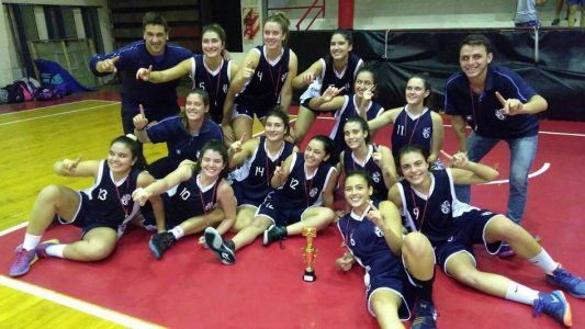 “Es un monstruo”: las denuncias contra el entrenador de básquet femenino acusado de drogar y violar a una menor