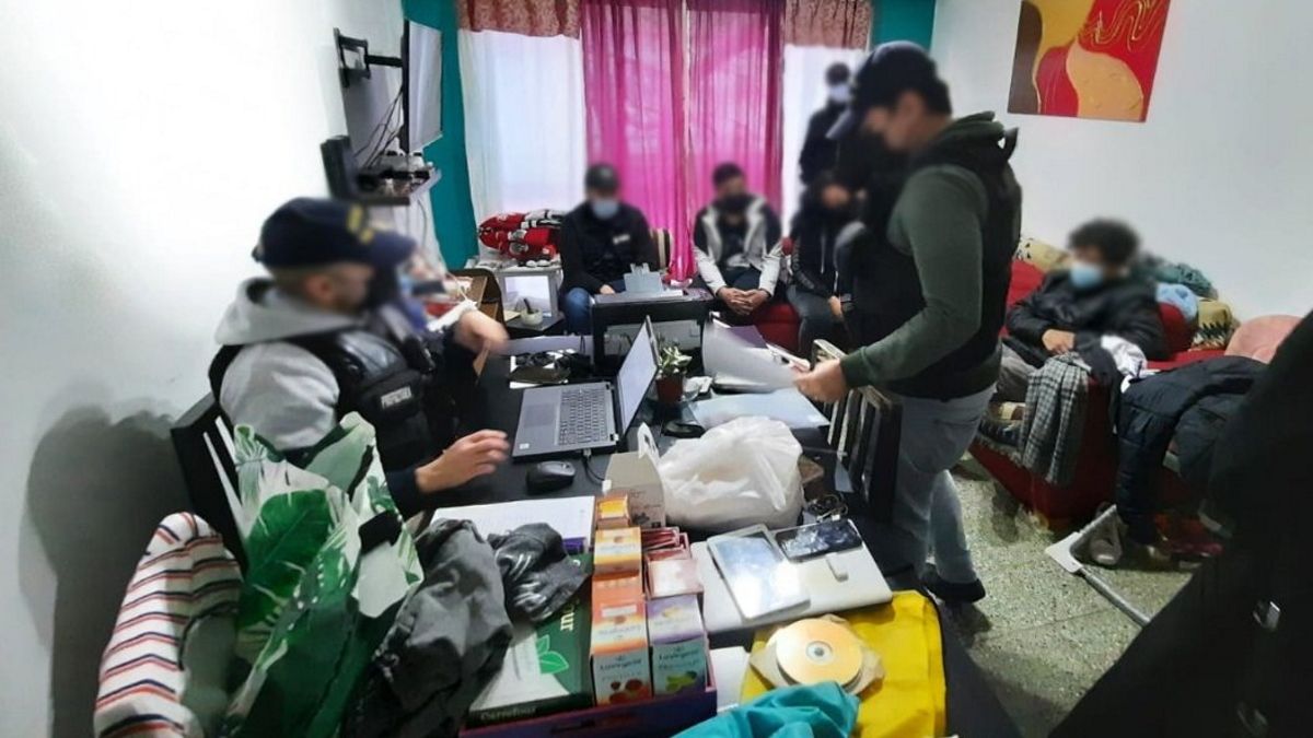 Detuvieron a un joven por abusar de una niña y producción de pornografía infantil (Foto: Prefectura Naval Argentina).