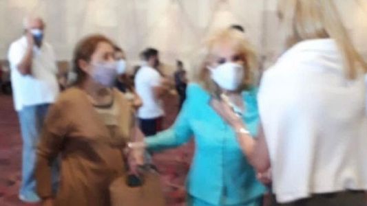 Elecciones 2021: tras la internación, Mirtha Legrand fue a votar