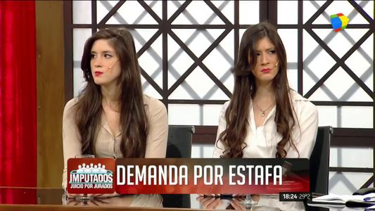 ¡Las gemelas no se daban cuenta, pero el hombre salía con las dos!