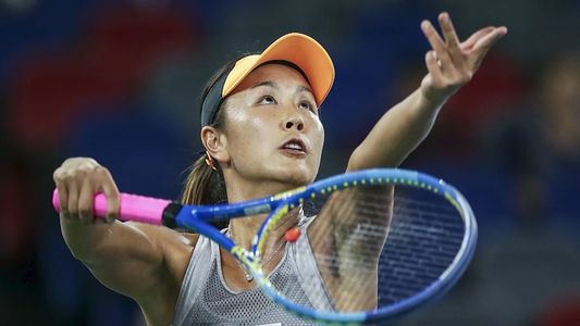 El presidente del COI habló con Peng Shuai, la tenista china desaparecida