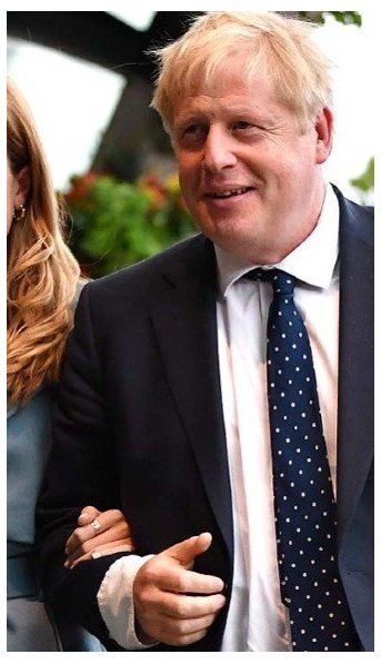 La pareja de Boris Johnson, embarazada y con síntomas de coronavirus