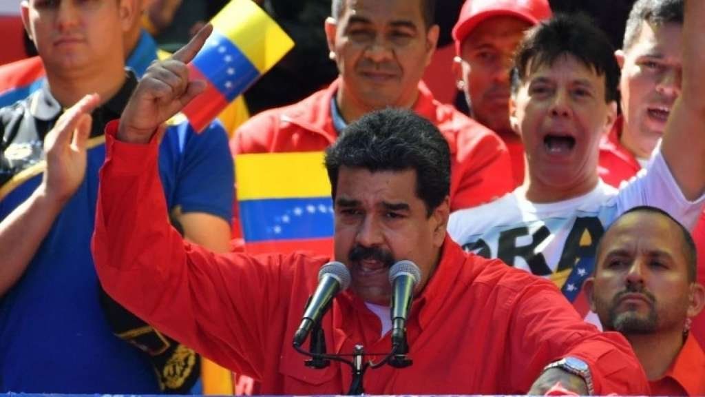 Nicolás Maduro desafió a Juan Guaidó a convocar elecciones