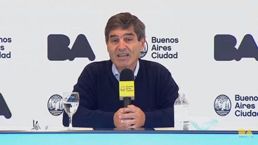 Ciudad aseguró que la curva de contagios está bajando y desmintió que haya más muertes de jóvenes