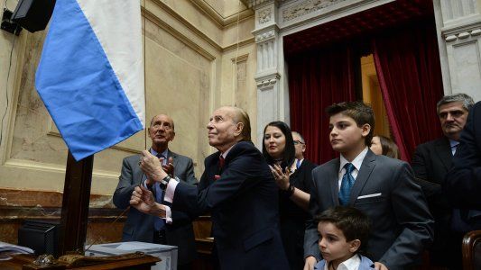 Convicciones firmes y voluntad inquebrantable: la carta de despedida del PJ a Carlos Menem