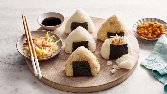 Onigiri casero: cómo preparar este clásico japonés en tu cocina