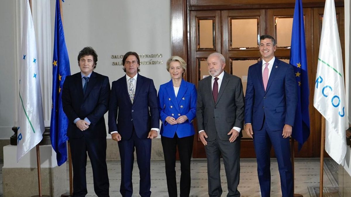 Los líderes del Mercosur con la Presidenta del Consejo Europeo celebran el acuerdo alcanzado entre ambos bloques. (Foto:Presidencia de la Nación)