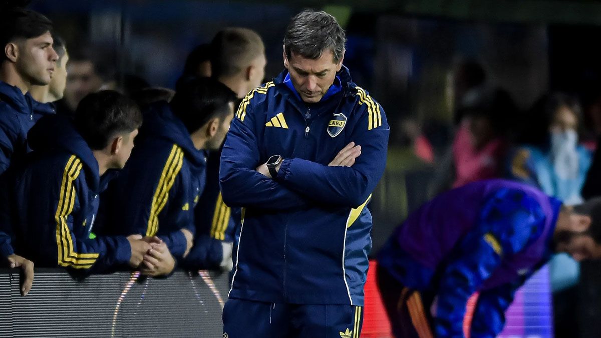 Boca, golpeado: la sorpresiva decisión de Úbeda tras la eliminación ante Huracán