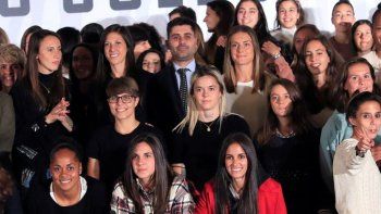 Futbolistas españolas realizan la primera huelga de su historia para exigir derechos laborales e igualdad con el fútbol masculino