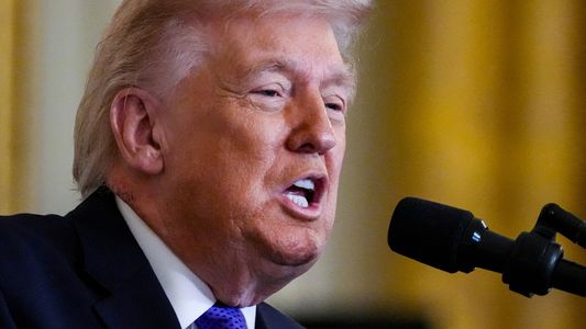 Trump afirmó que Estados Unidos debe participar de la elección del líder supremo de Irán tal como hizo en Venezuela