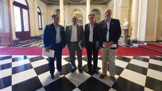 El campo realizará un paro de tres días en rechazo del cierre de las exportaciones al maíz