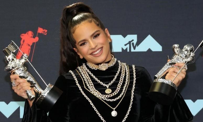 Rosalía regresa a la Argentina con el "Motomami World Tour". ¿Qué es Motomami, la palabra que usó Rosalía para nombrar a su nuevo álbum?