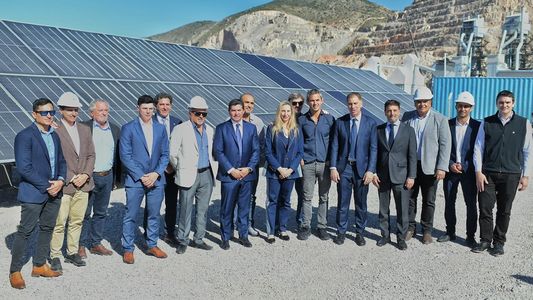 Javier Milei vuelve de su viaje, Karina se reúne con gobernadores y cómo quedó la agenda de Adorni
