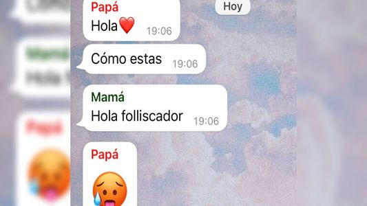 Un matrimonio se envió mensajes íntimos en el chat familiar y la hija los escrachó en las redes