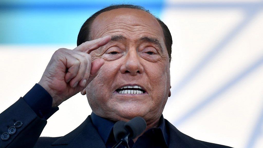 Enfermo de COVID-19, Silvio Berlusconi fue internado con principio de neumonía