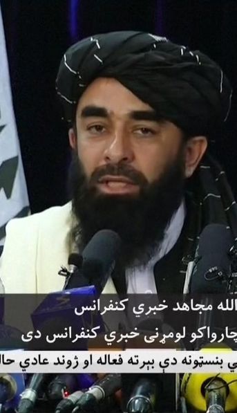 Los talibanes prometen respetar los derechos de mujeres, pero dentro de leyes islámicas