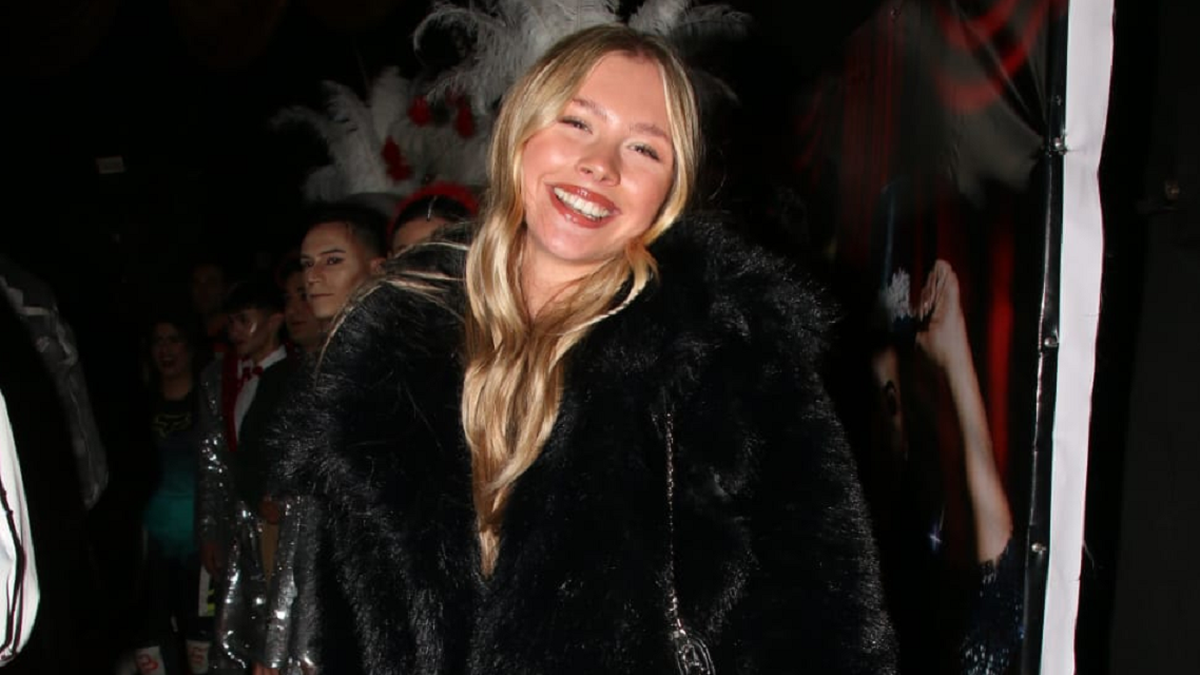Ekaterina Ojeda sorprendió en un evento con un look inspirado en Casi Ángeles: las fotos