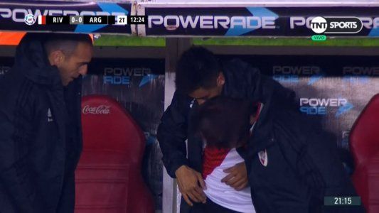 Pity Martínez sintió una molestia, pidió el cambio y preocupa a todo River