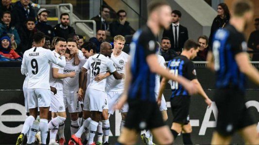 Europa League: sin argentinos, Inter perdió como local ante Eintracht Frankfurt y quedó afuera en octavos