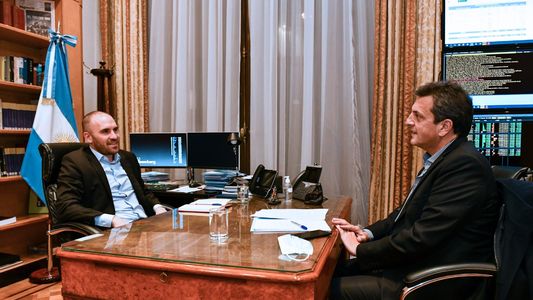 Sergio Massa le volvió a pedir a Martín Guzmán que suba el piso de Ganancias antes del pago del aguinaldo