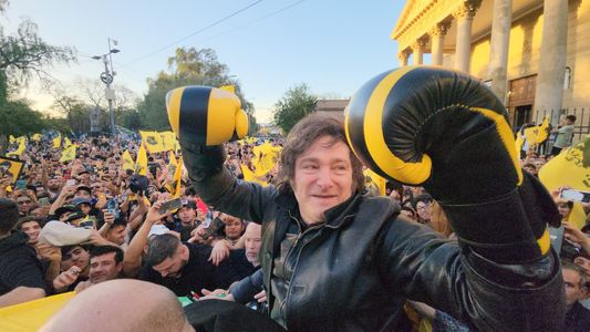 Empieza la campaña: Milei se pone al frente la estrategia de LLA y centraliza en Francos la defensa frente al criptogate