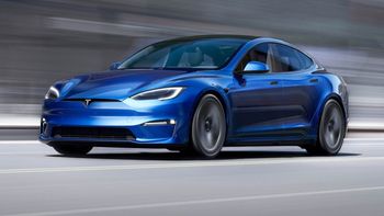 Un adolescente logró hackear de forma remota más de 25 autos Tesla