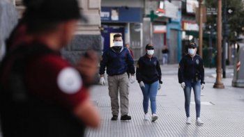 Confirman 8.374 nuevos casos de coronavirus y 285 muertes en las últimas 24 horas