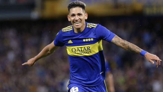 Boca le ganó a Sarmiento y acecha para entrar a la Copa Libertadores 2022