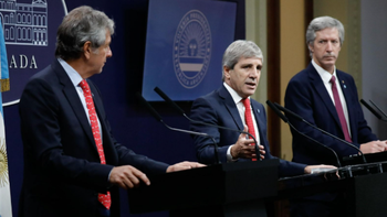 Caputo viaja este viernes a Washington para reunirse con Bessent y cerrar los términos del rescate de EE.UU.