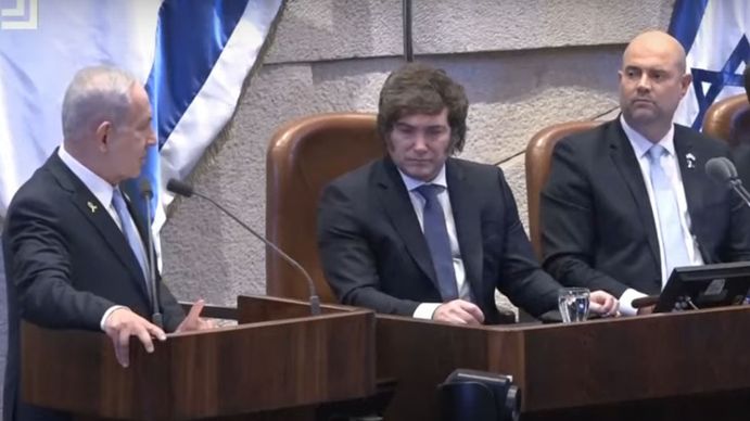 Milei fue premiado en el parlamento israelí en medio de los elogios de Netanyahu