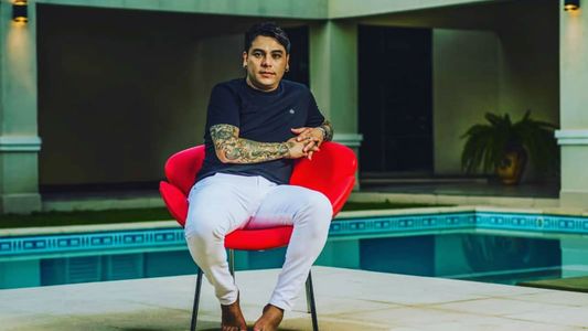 Uriel Lozano llega el teatro Colonial para presentar su último cd Diferente